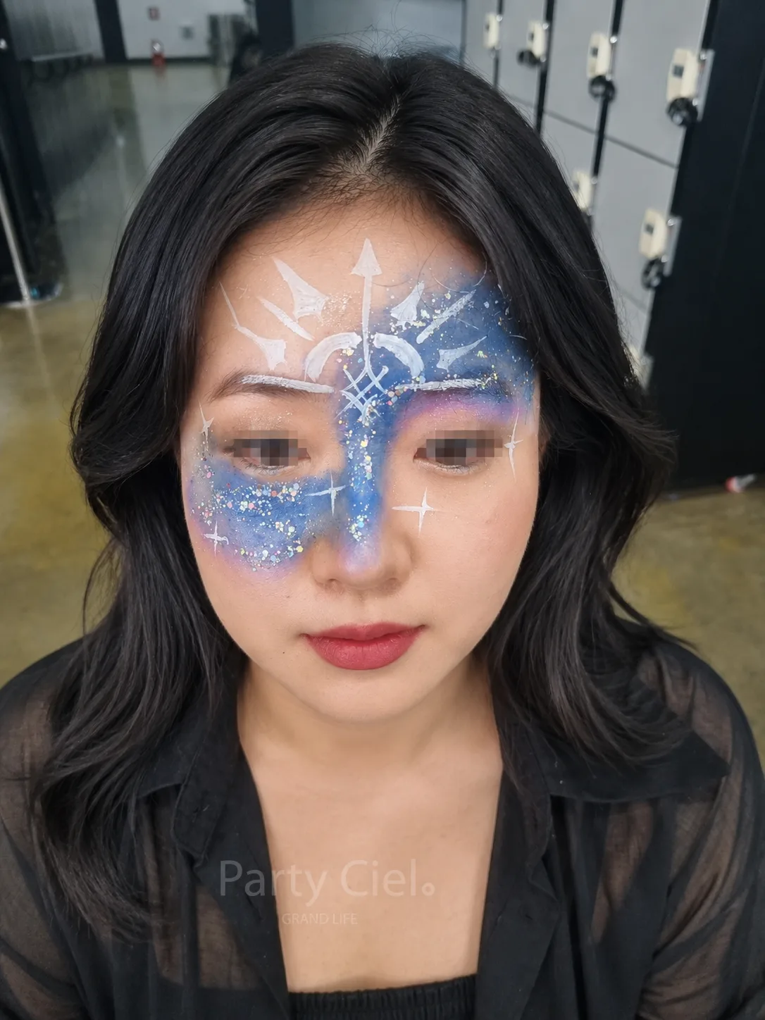 뮤지컬 콘서트 공연장 로비 페이스페인팅 체험부스 현장 이미지