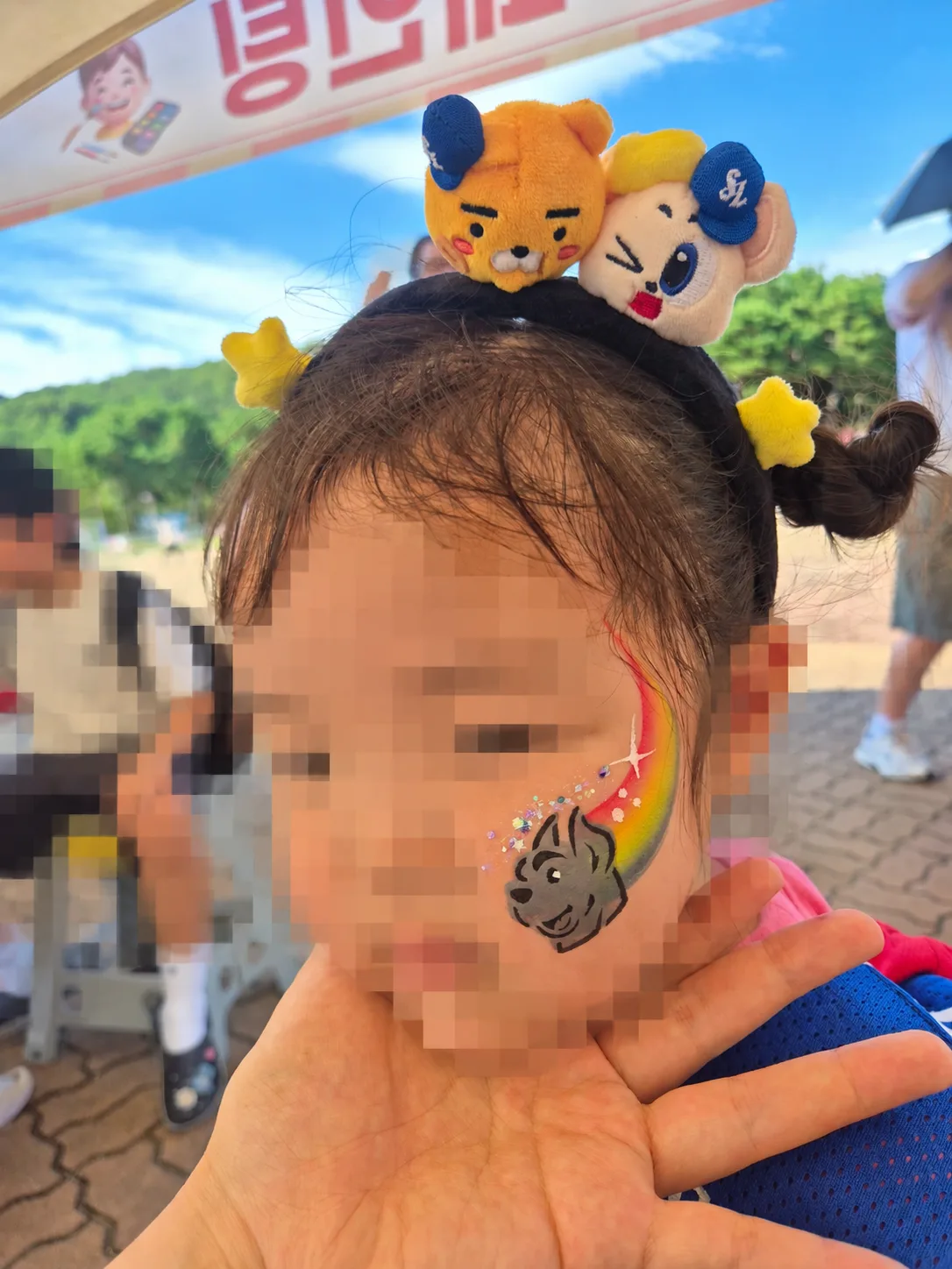 인천 문학야구장 행사 어린이 볼 페이스페인팅 — 강아지 얼굴과 무지개
