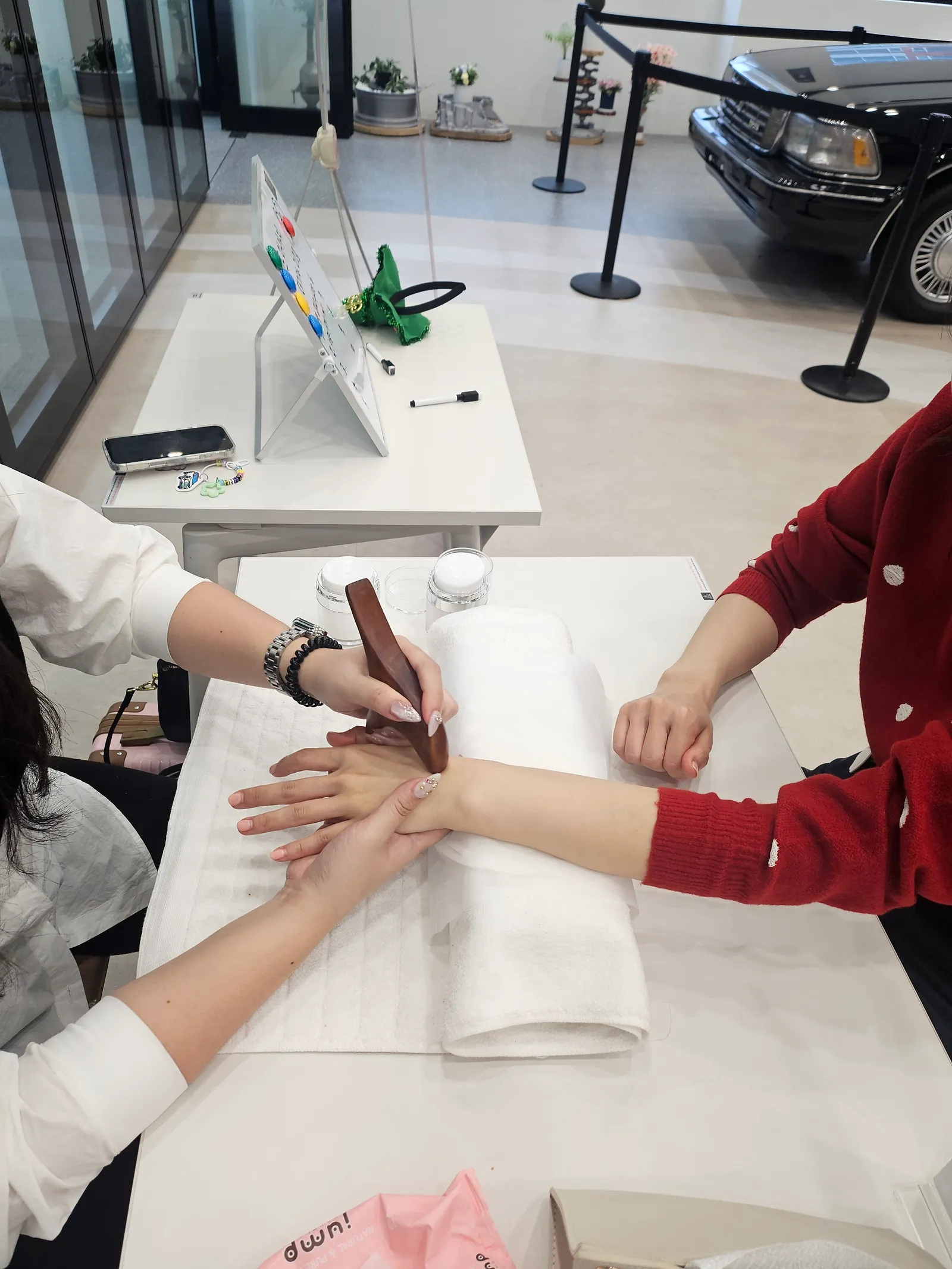 박람회 핸드마사지 체험부스 현장 사진