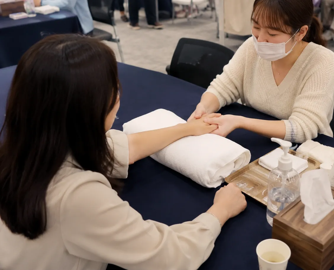 이벤트 핸드마사지 부스 세팅·마사지 도구 사진